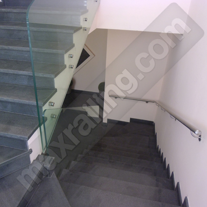 Иноксови парапети